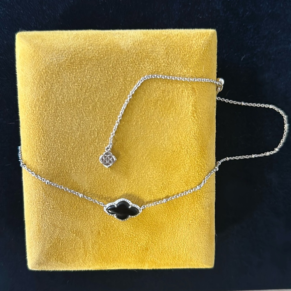 ✨✨✨NECKLACE KENDRA SCOTT!!